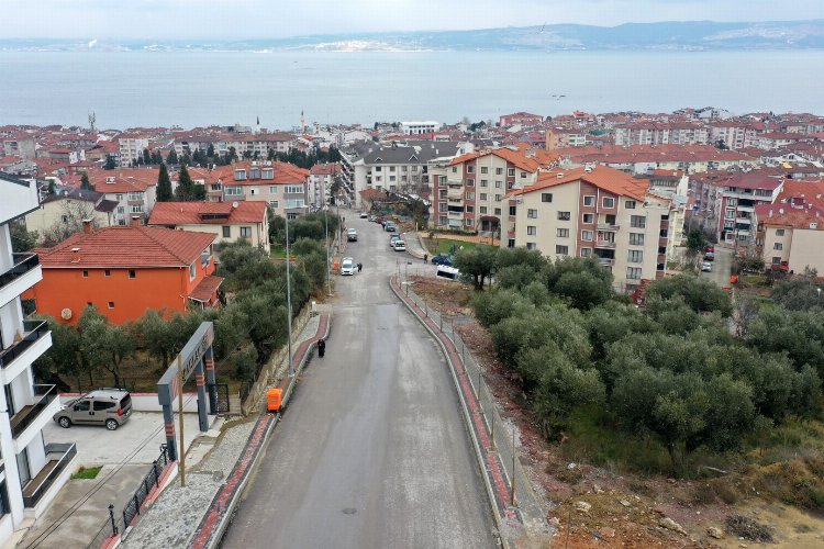 Kocaeli Karamürsel 101. Caddede aydınlatma tamam -