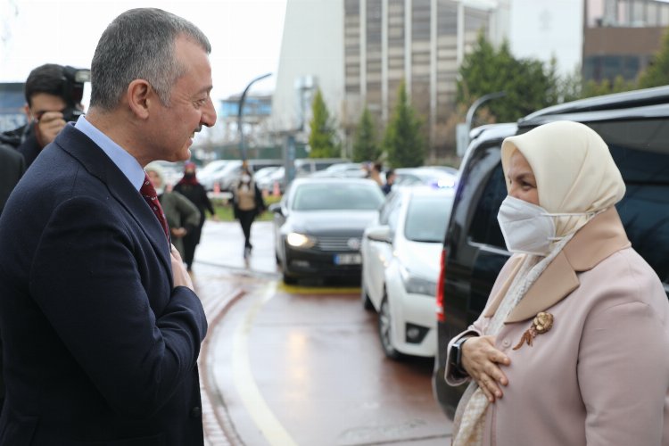 Kocaeli'nde Başkan Büyükakın, Ayşe Keşir’i konuk etti -