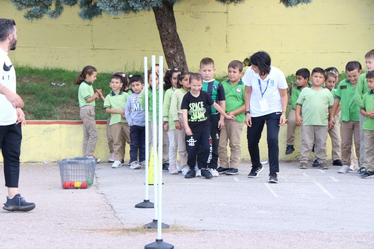 Kocaeli'nde çocuklara renkli eğlence -