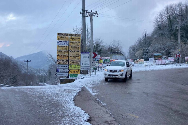Kocaeli'nde Karla mücadele aralıksız şekilde sürdürülüyor -