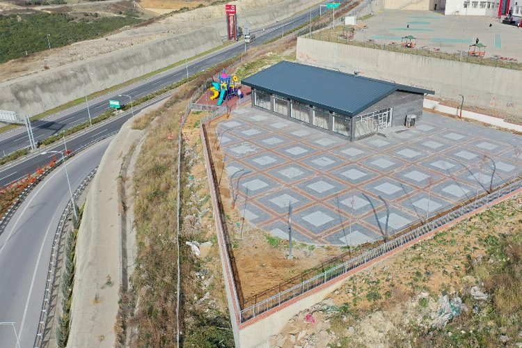 Kocaeli'nde köprü manzaralı seyir terası -