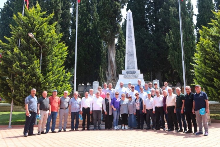 Kocaeli'nde muhtarlardan kentin kültürel yerlerine ziyaret -
