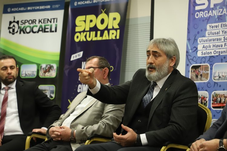 Kocaeli'nde spor okulları antrenörlerine hizmet içi eğitim -