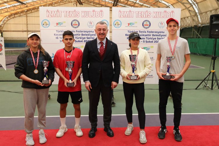 Kocaeli'ne tenis kortları müjdesi -