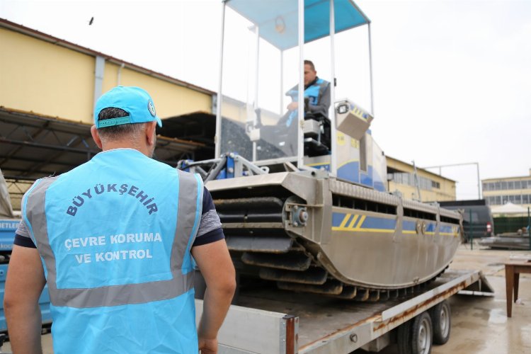 Kocaeli'nin amfibik aracı Ankara'ya gönderildi -