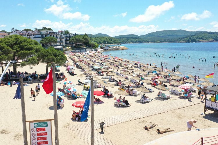 Kocaeli'nin mavi bayraklı plajlarında deniz keyfi -