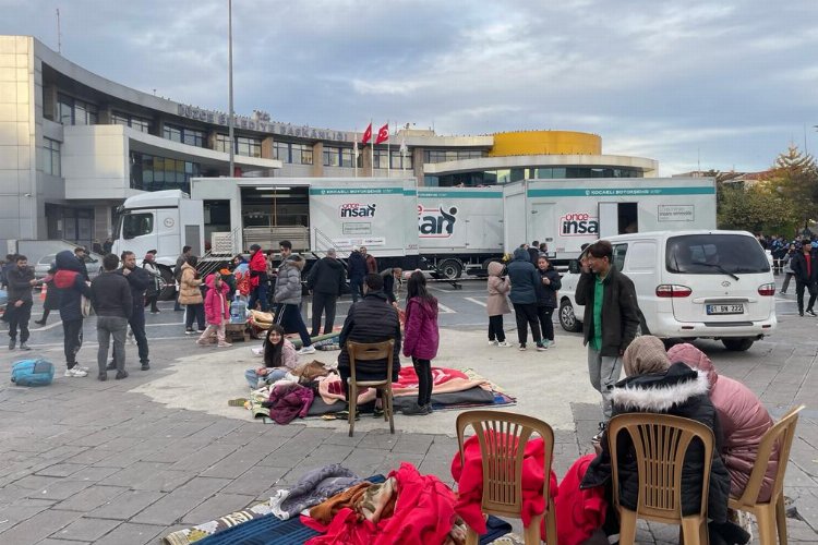 Kocaeli'nin mobil afet tırları Düzce’de -