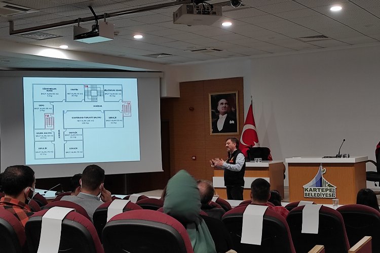 Kocaeli İtfaiyeden Kartepe Belediyesi personeline eğitim -