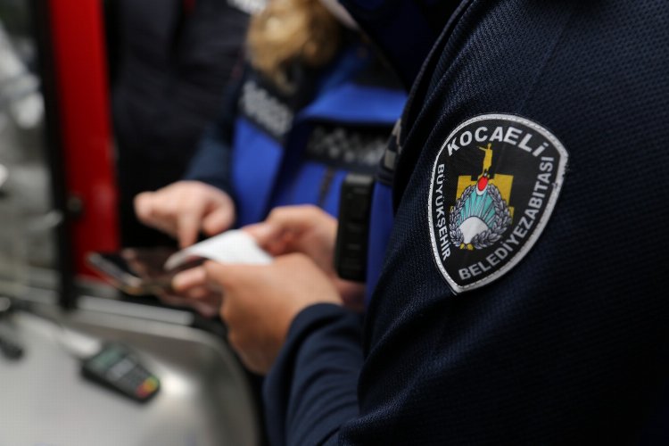 Kocaeli Zabıtası, bir yıllık çalışmalarıyla takdir topladı -