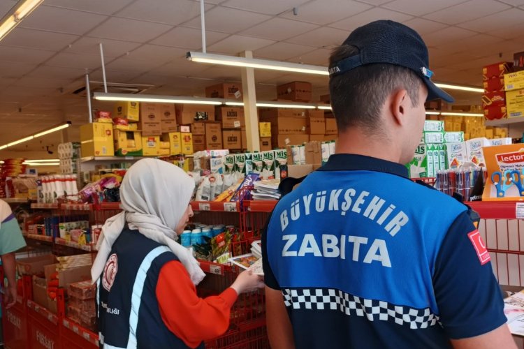 Kocaeli Zabıtası market denetimlerini sürdürüyor -