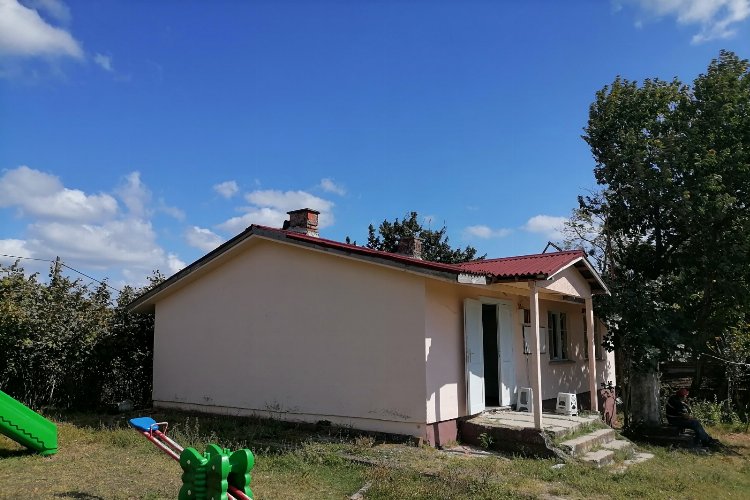 Kocaeli İzmit Arpalık İhsaniye muhtarlık binasını bakımdan geçiriyor -