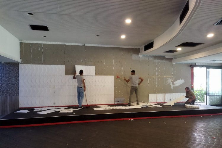 Kocaeli İzmit Belediyesi Cumhuriyet Parkı Kafeterya yenileme projesine başladı -