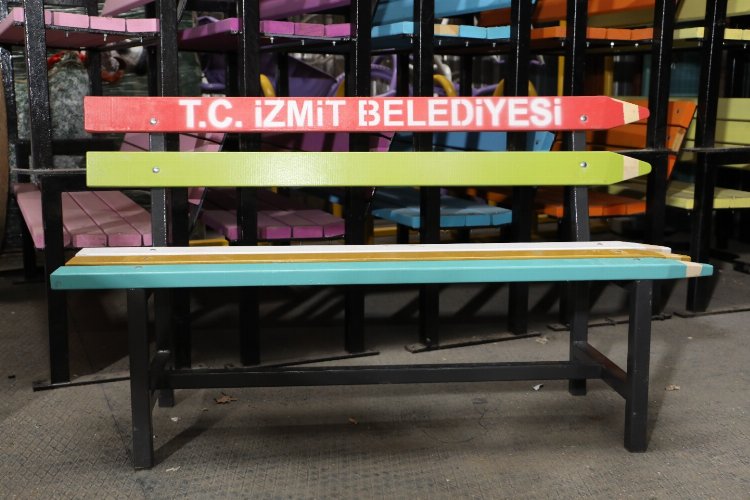 Kocaeli İzmit Belediyesi'nin ‘kalem’ bankları -