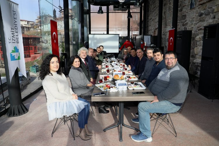 Kocaeli İzmit Belediyesi ve AÇEV yetkilileri bir araya geldi -