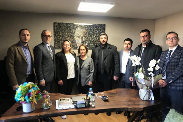 Kocaeli İzmit Belediyesinden basın şehidi Güngör Arslan’ın ailesine ziyaret -