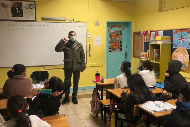 Kocaeli İzmit Belediyesinin geri dönüşüm eğitimleri sürüyor -