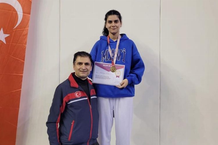 Kocaeli İzmit Belediyesporlu karateci Melike Esma Kılıç’tan büyük başarı -