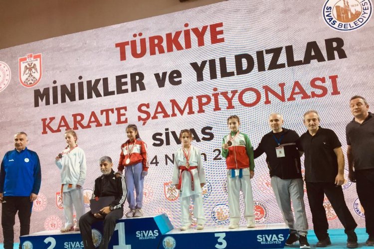 Kocaeli İzmit Belediyesporlu Yaren Türkiye 2’ncisi olarak milli takıma seçildi -