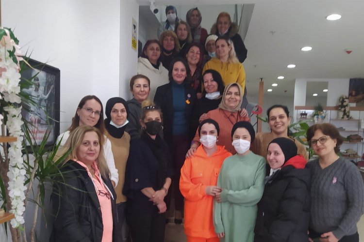 Kocaeli İzmit Çınar Kadın Kooperatifi kadınlara evde iş imkânı sunuyor -