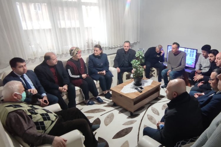 Kocaeli İzmit'te Başkan Hürriyet, Körfezli Özsoy ailesinin acısını paylaştı -