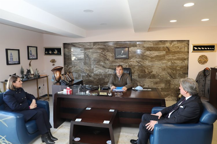 Kocaeli İzmit'te Başkan Hürriyet’ten, Fuat Biçici’ye Taziye ziyareti -