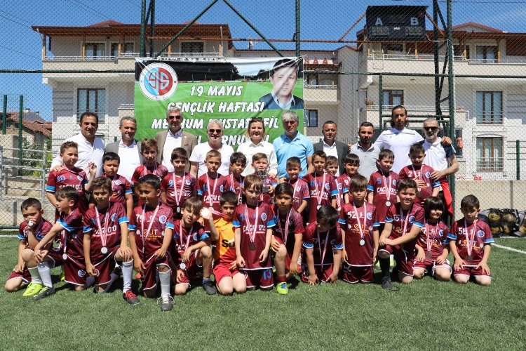 Kocaeli İzmit'te geleceğin futbol yıldızları bir arada -