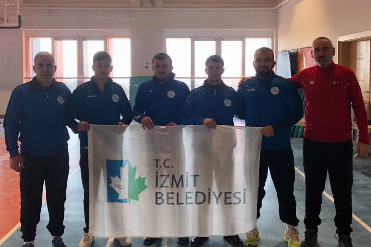 Kocaeli İzmitli Güreşçiler U23 Türkiye Şampiyonası’nda mindere çıktı -