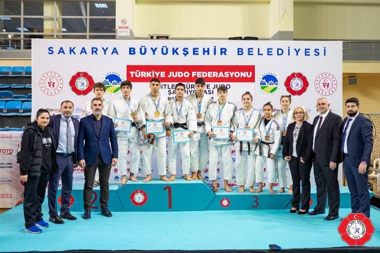 Kocaelili Ümit judoculardan 14 madalya -