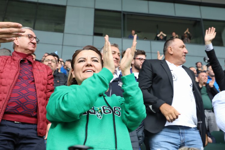 Kocaelispor’un galibiyetini coşkuyla takip etti -