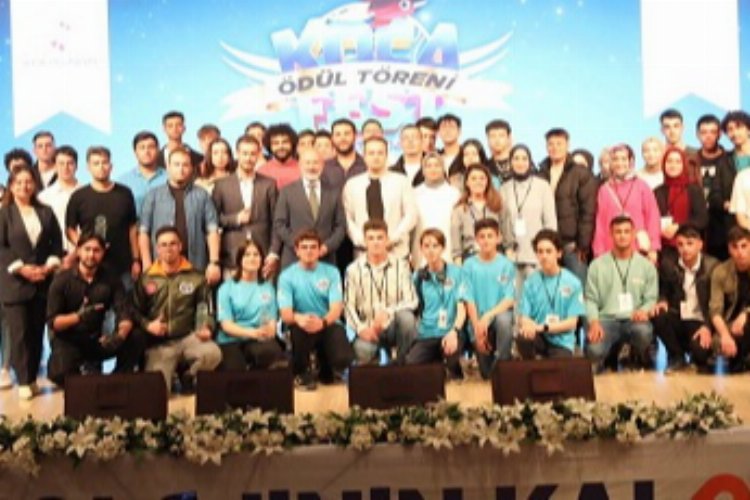 Kocasinan'da KOCAFEST’in yıldızları ödüllendirildi -