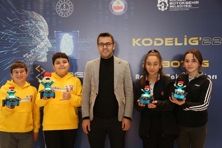 KODELİG'22 yarışması nefes kesti -