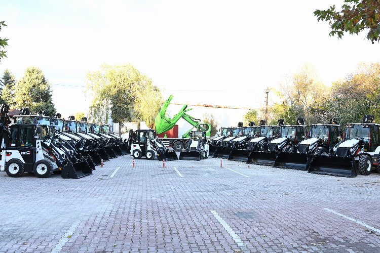 Konya Büyükşehir araç filosunu güçlendirdi -