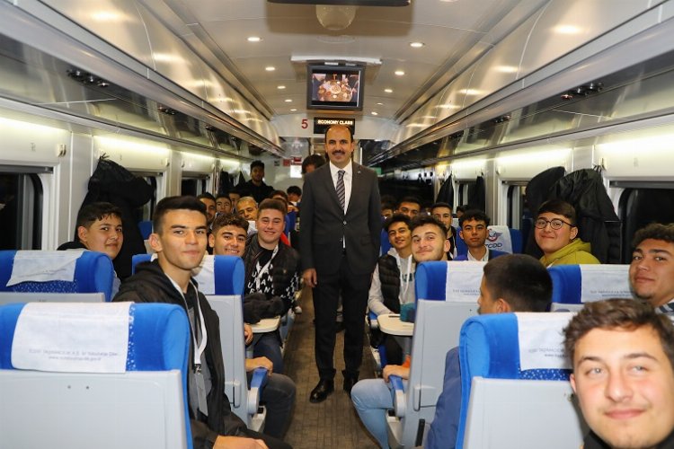 Konya Büyükşehir öğrencileri ecdatla buluşturuyor -
