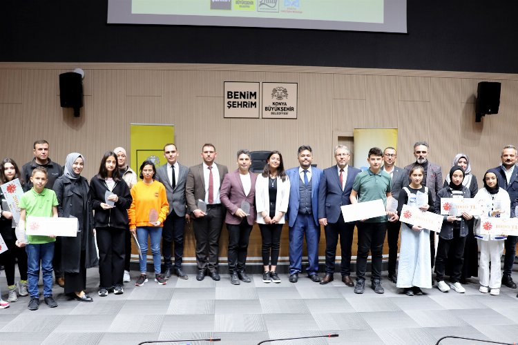 Konya Çocuk Meclisi'nde proje yarışmasının kazananları ödüllendirildi -