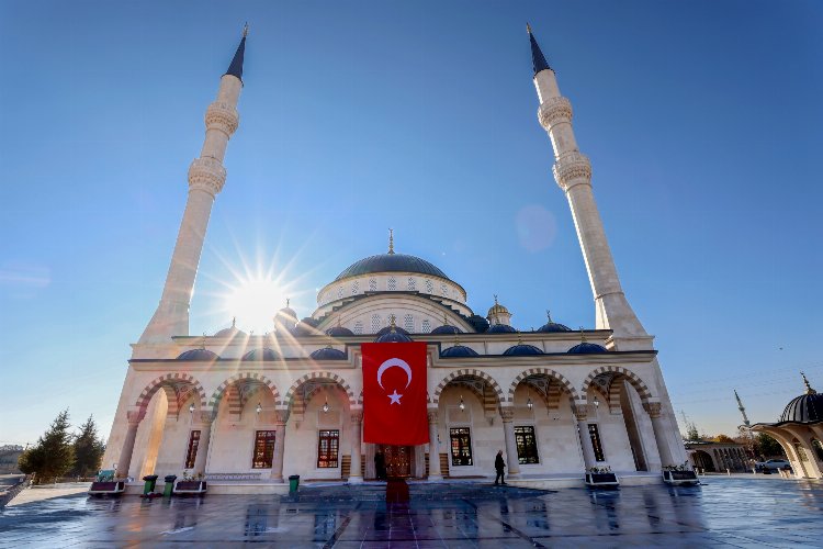 Konya'da Kurtuluş Bilal-i Habeşi Camii ibadete açıldı -