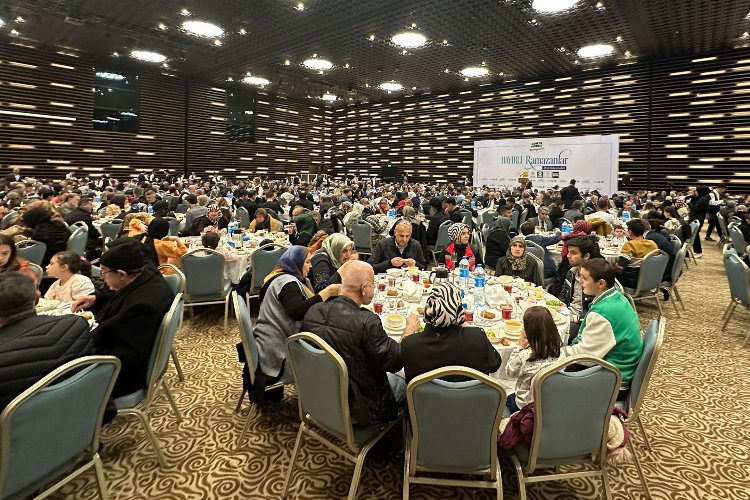 Konya şehit aileleri ve gazilerle oruç açtı -