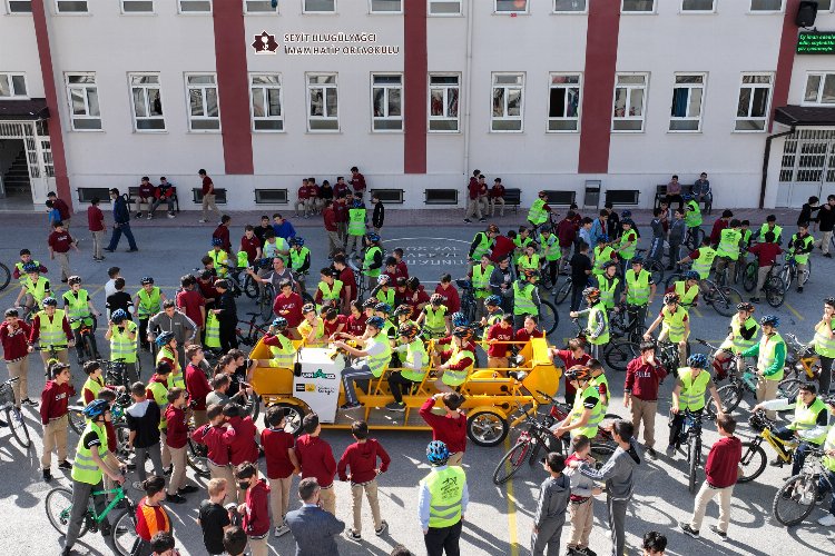 Konya uygulamasıyla yine örnek olacak... Öğrenciler okula bisikletle gidiyor -
