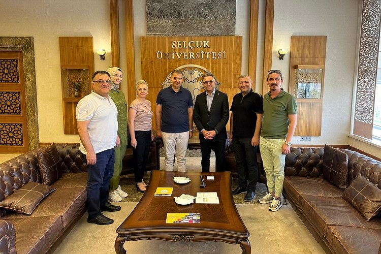 KONYAGİAD2dan Selçuk Üniversitesi rektörüne ziyaret -