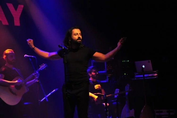 Koray Avcı bayramda coşturdu -