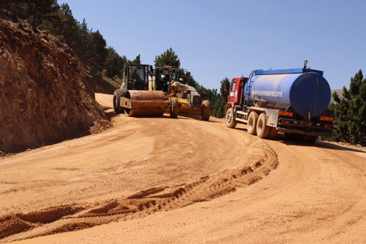 Köylüler istedi, Antalya Yayla Yolu asfaltlanıyor -