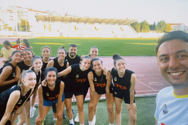 Kırklareli İş Voleybolu sezonu açtı -