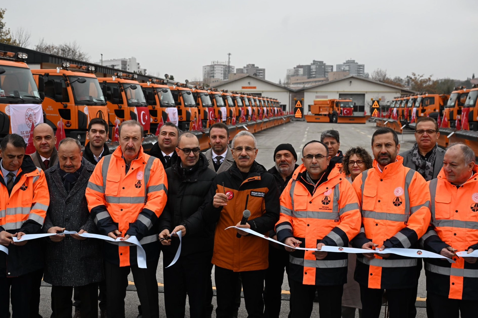 Kış hazırlıkları tamam... Sürücülere uyarı! -