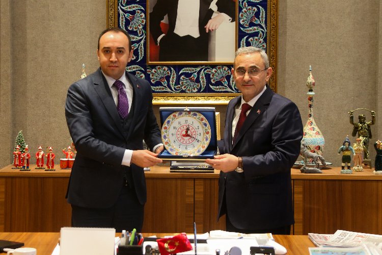 Kütahya Aslanapa Kaymakamı Pelvan'dan veda ziyareti -