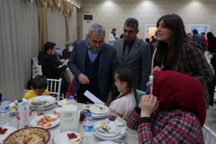 Kütahya'da Başkan Işık yetim çocuklarla bir araya geldi -