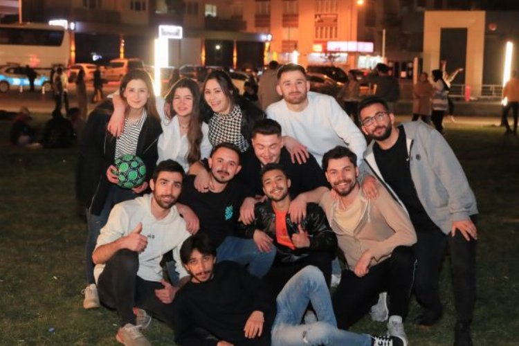 Kütahya'da gençler kaldığı yerden devam -