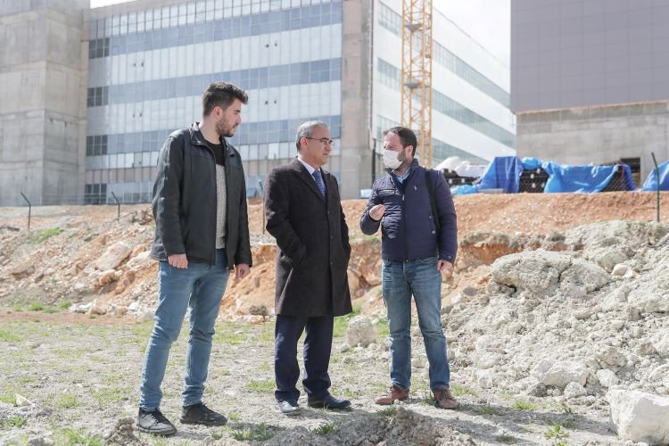 Kütahya'da hastane bitmeden yol bitecek -