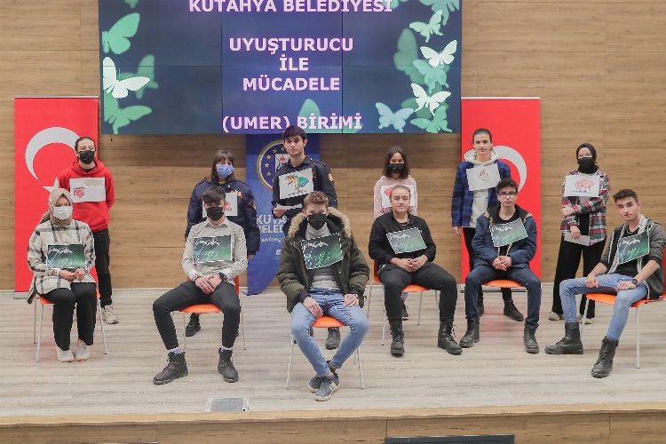 Kütahya'da UMER'den gençlere madde bağımlılığı eğitimi -