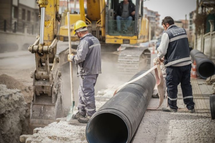 Kütahya'da yağmur suyu çalışmaları sürüyor -
