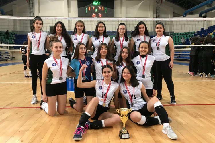 Kütahya Voleybol Takımından bir başarı daha -