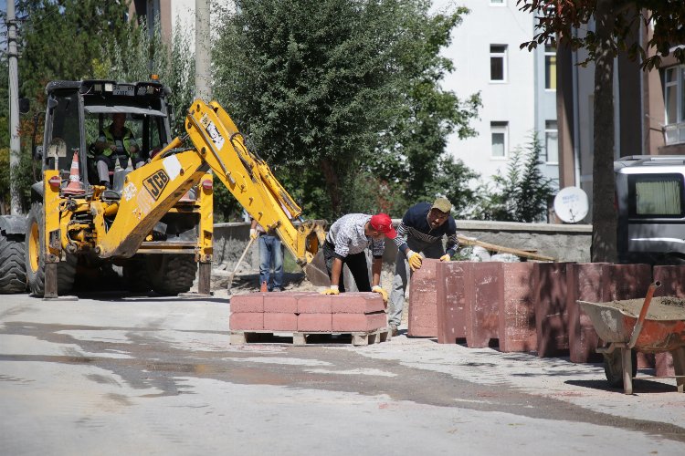 Kütahya 100. Yıl Mahallesi'nin üst yapısı şekilleniyor -
